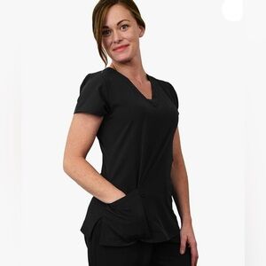 HPI High Performance Identity Women’s Black Scrub Top New in Package Size Large